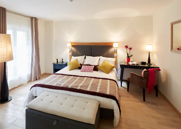 Mercure Maintenon